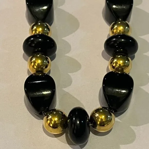 Vintage Signed Napier Black & Gold Necklace - Picture 2 of 4